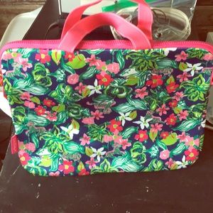 Lily Pulitzer laptop carrying case.